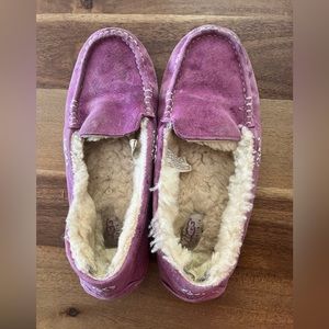 Ugg Women’s Pink Leather Shearling Slippers, size 9